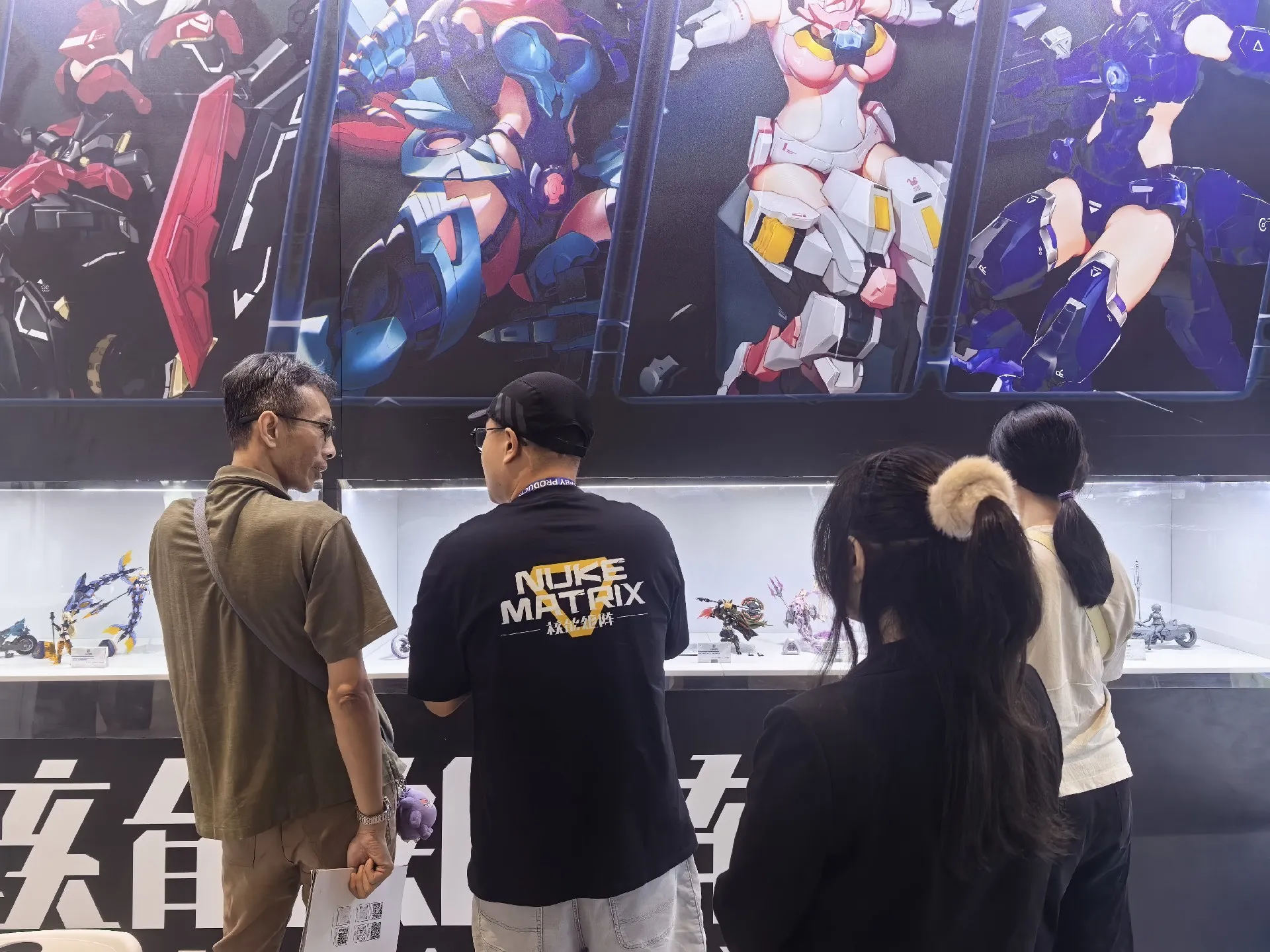 核能矩阵出展印尼，《NIKKE》人气角色“红莲：暗影”灰模海外首次亮相